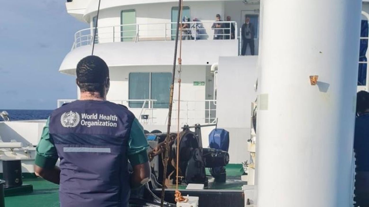 DSÖ Genel Direktörü Tedros İspanya’da: Gemide yeni semptom yok, risk düşük